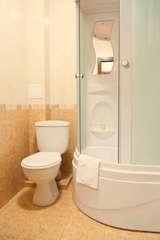 manhattan hotel and restaurant