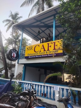 mandrem beach resort