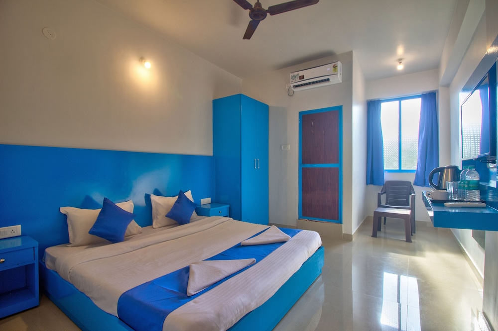 mandrem beach resort