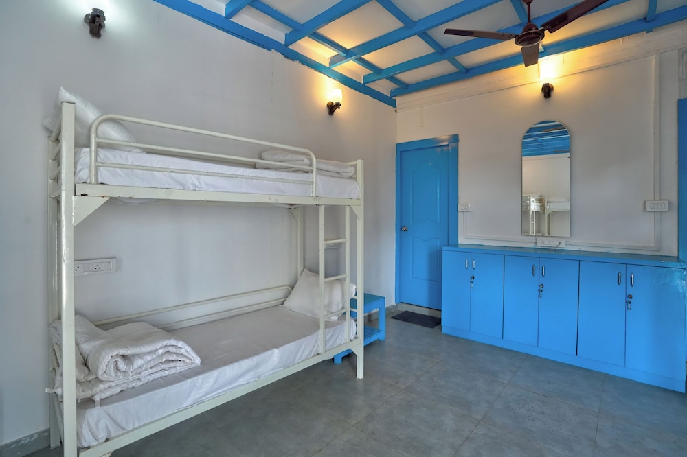 mandrem beach resort