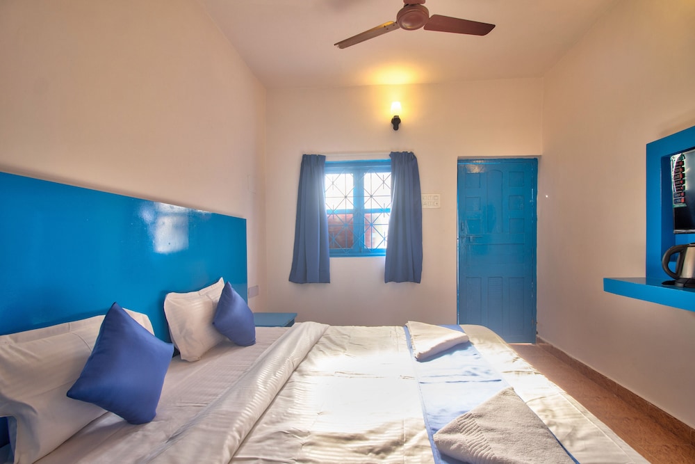 mandrem beach resort