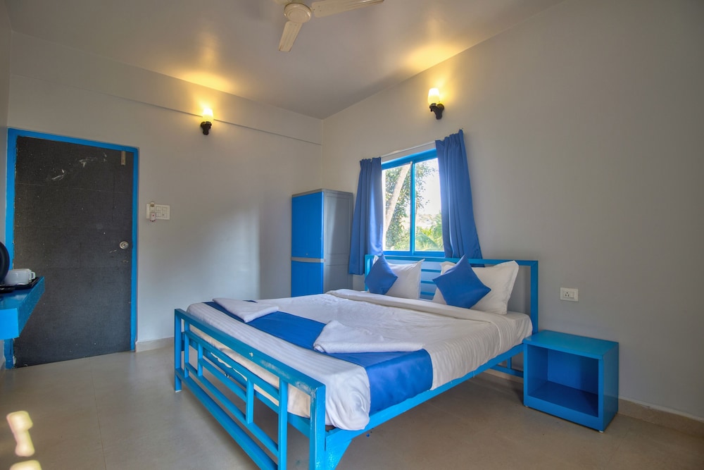 mandrem beach resort