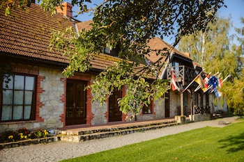 karlamuiza country hotel