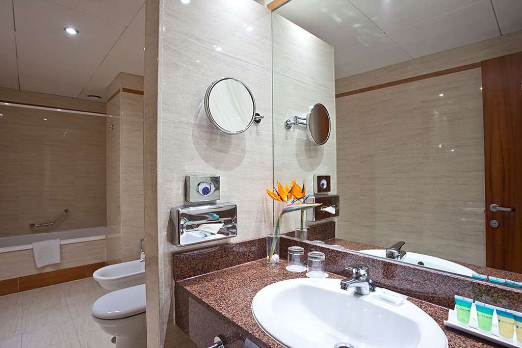 hotel ilunion les corts spa