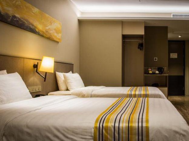 home inn plus dongying wanda plaza