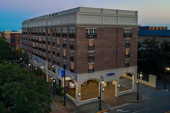 Hampton Inn Savannah-Historic District,Savannah>>Chatham County,3 star