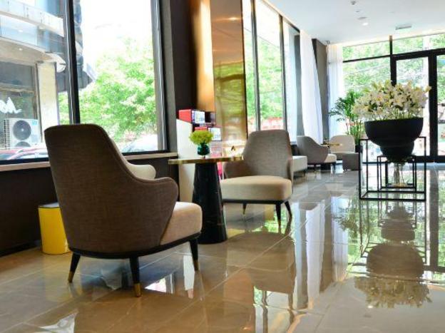home inn plus donghai niushan road shuijingcheng