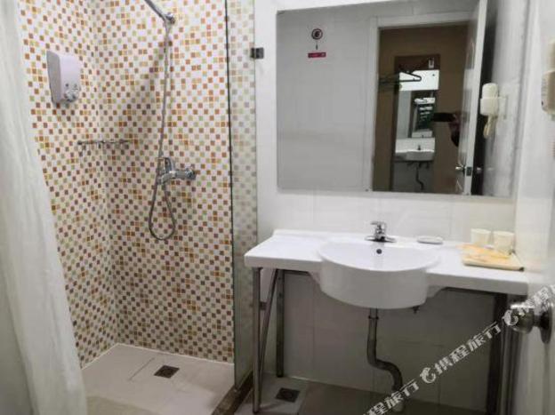 home inn ningbo zhuangshi wanke square