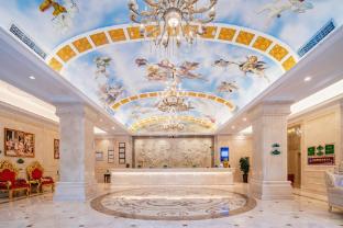 Vienna International Hotel (Huidong Bus Terminal),,3 star