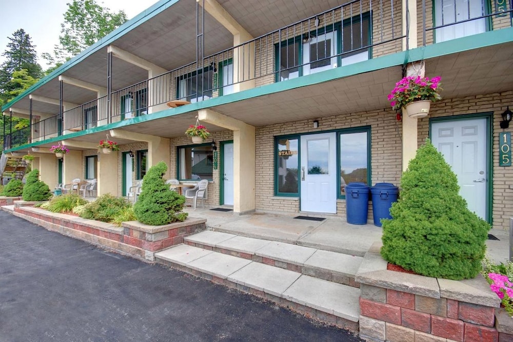 Knights Inn Huntsville, On,Muskoka>>Huntsville,2 star