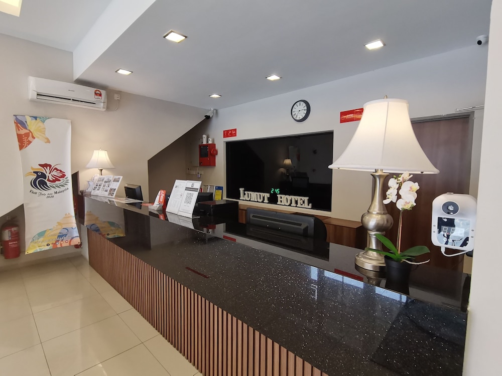 lumut hotel