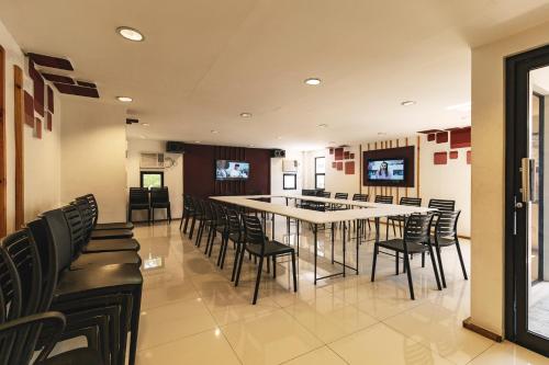 town and country hotel v mapa