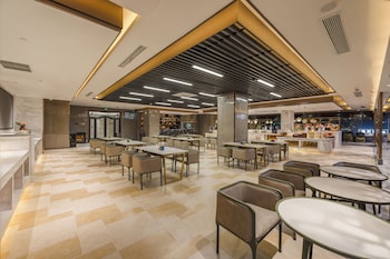 sea cube international hotel