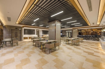 sea cube international hotel