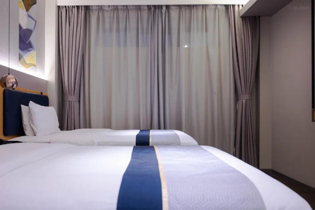 Home Inn Selected (Baishan Minzhong Street),,1 star