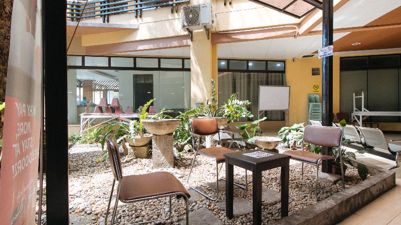reddoorz arzo hotel grand lodge