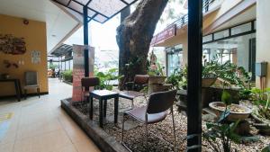 reddoorz arzo hotel grand lodge