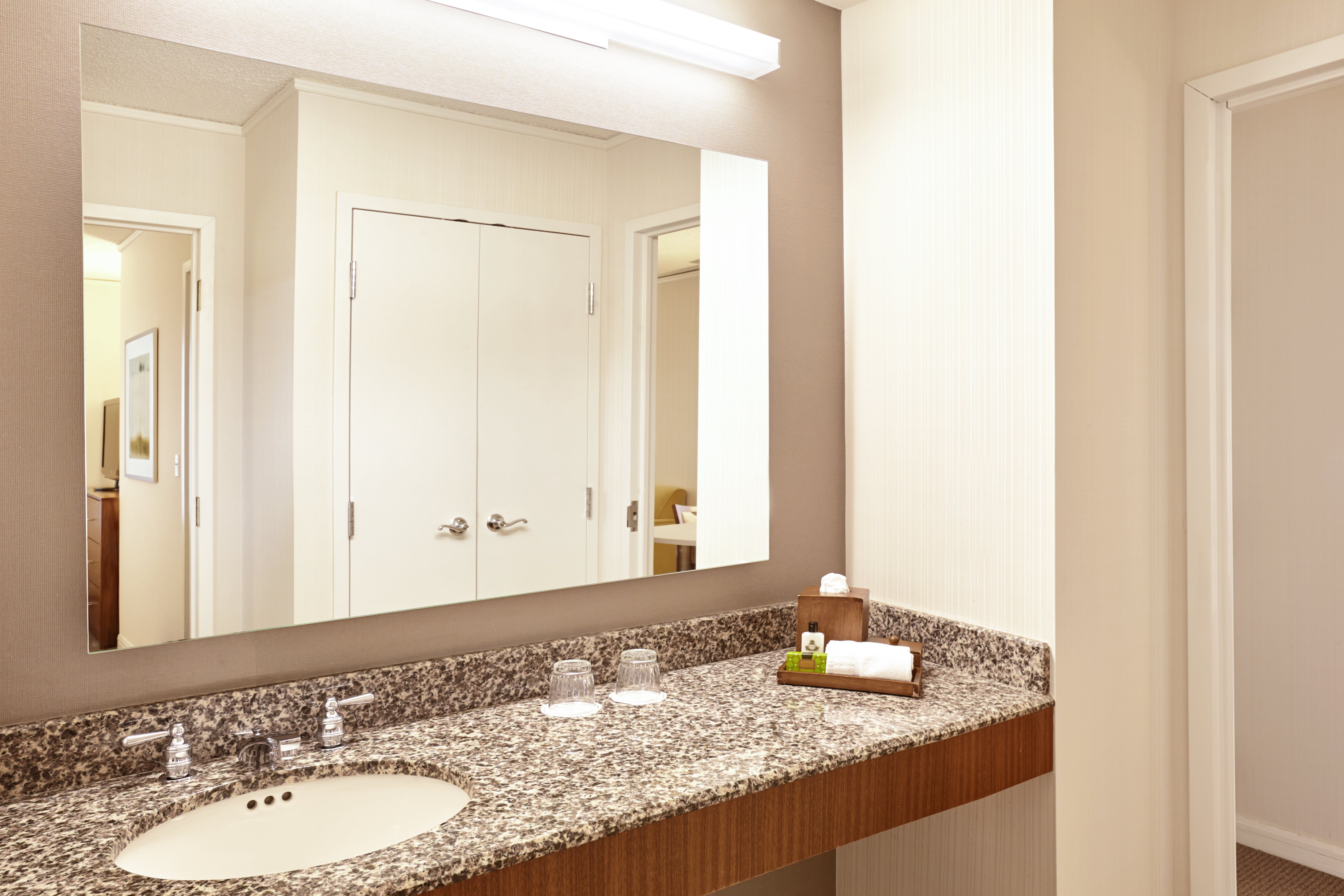 intercontinental suites hotel cleveland by ihg