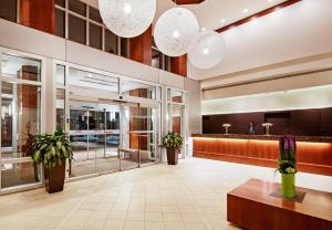 Intercontinental Suites Hotel Cleveland, An Ihg Hotel,Cleveland>>Burke Lakefront Airport,4 star