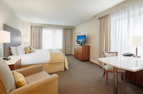 intercontinental suites hotel cleveland by ihg