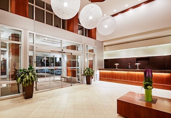 Intercontinental Suites Hotel Cleveland By Ihg,Cleveland>>Burke Lakefront Airport,4 star