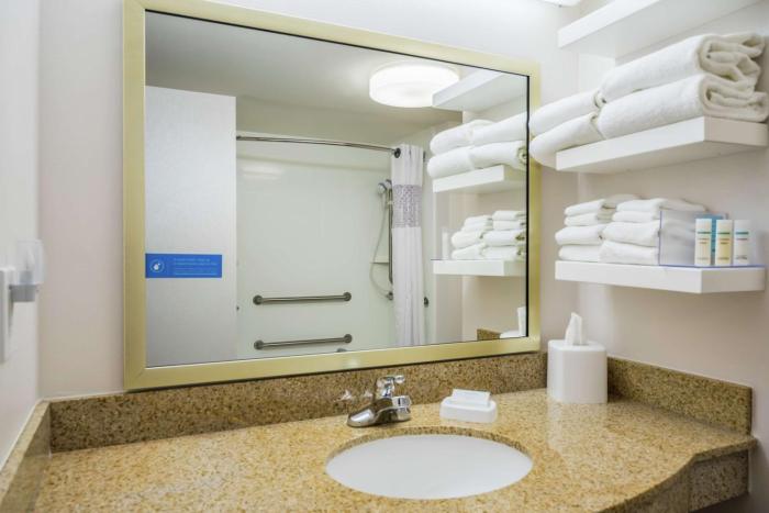 hampton inn clifton park