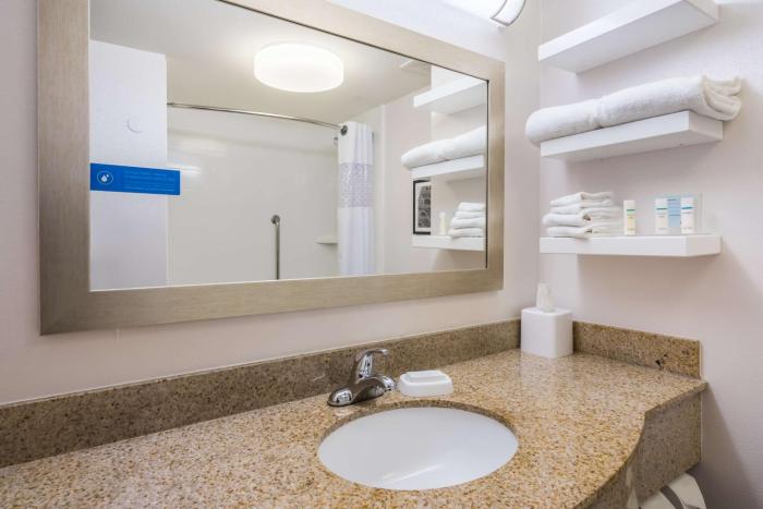hampton inn clifton park