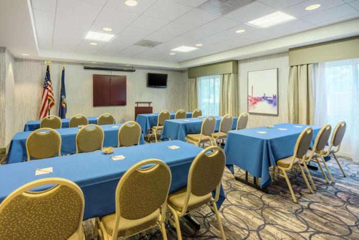 hampton inn clifton park