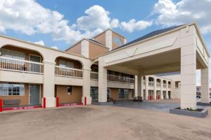 Quality Inn Clute Freeport,Brazoria County>>Brazoria,3 star