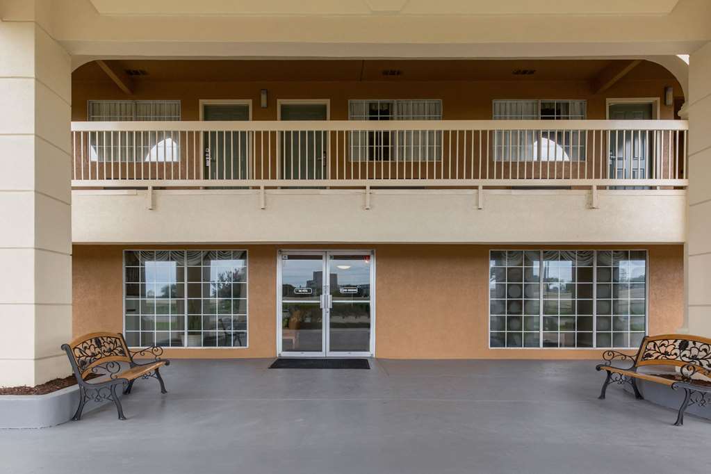 quality inn clute freeport