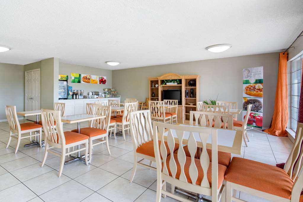 quality inn clute freeport