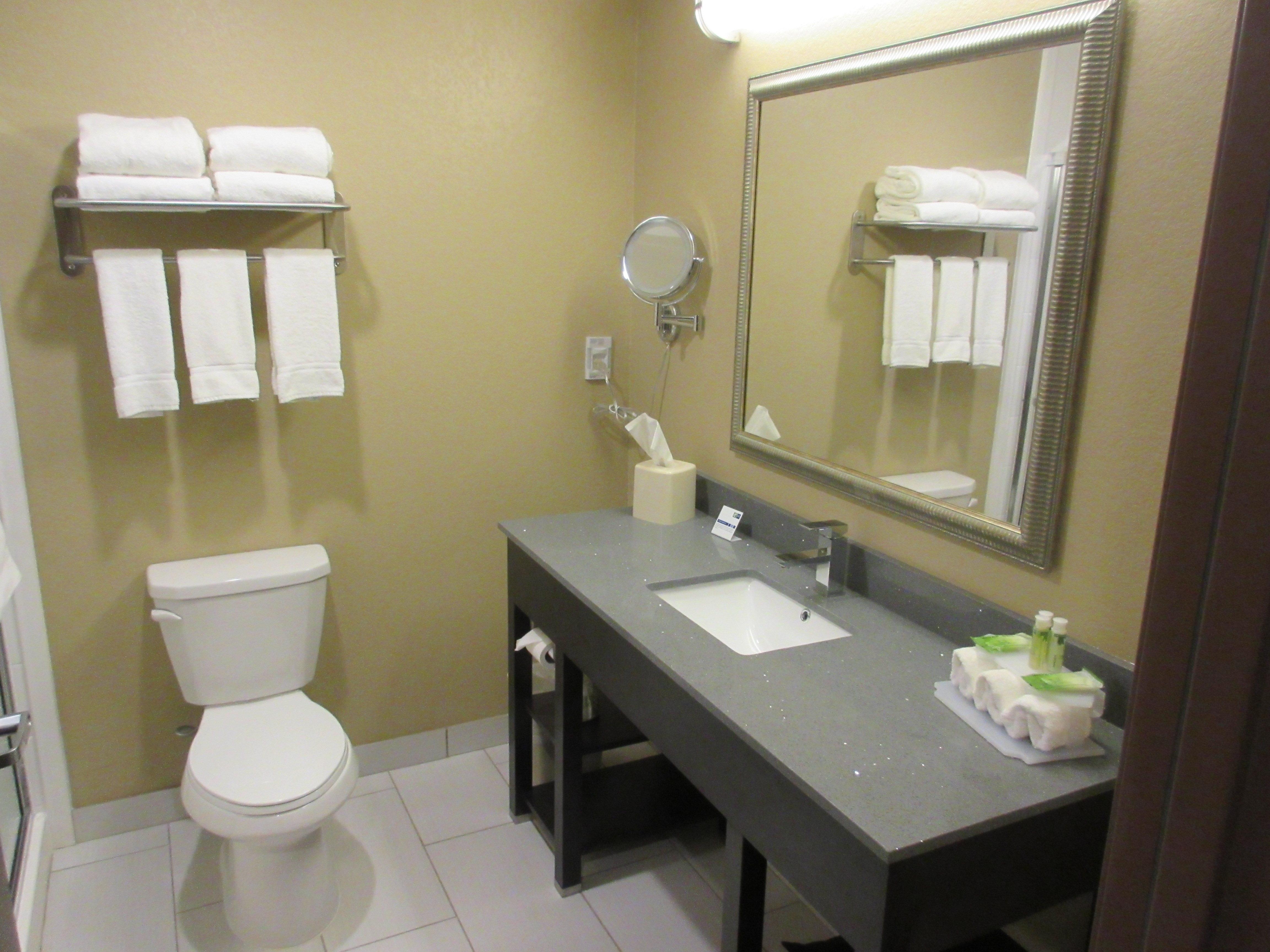 holiday inn express and suites butler by ihg
