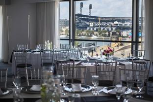 holiday inn express and suites butler by ihg