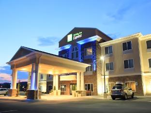 holiday inn express and suites butler by ihg