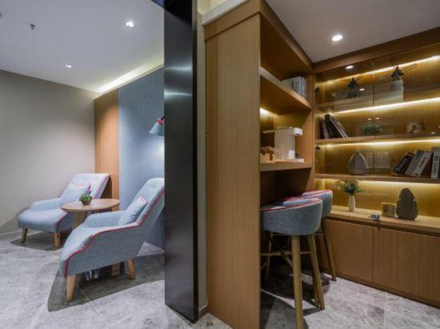 home inn neo shanghai hongmei road laowai street