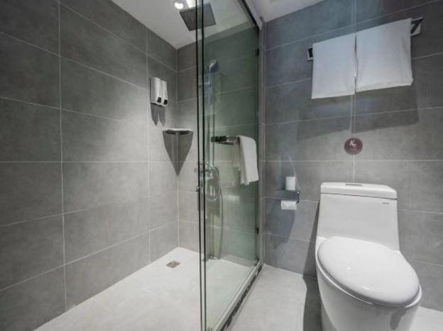 home inn neo shanghai hongmei road laowai street
