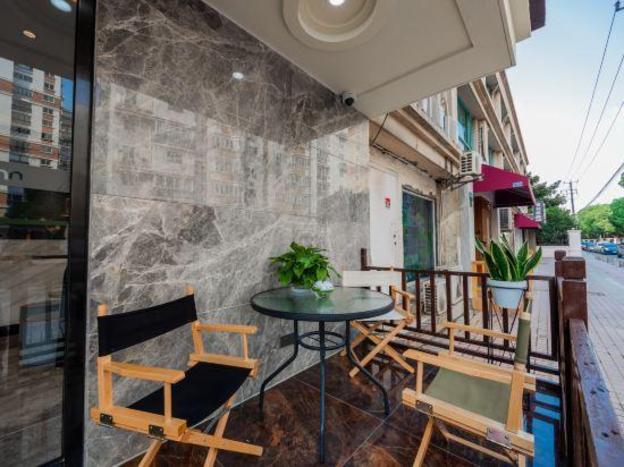 home inn neo shanghai hongmei road laowai street