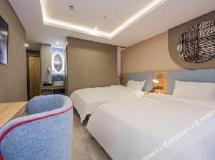 home inn neo shanghai hongmei road laowai street