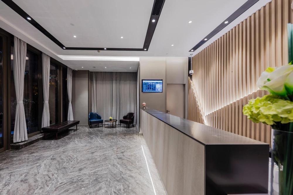 home inn selected shanghai lianhang road metro station