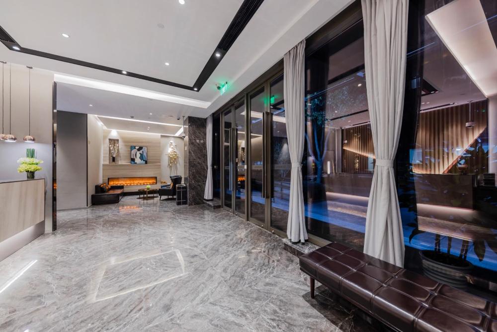 home inn selected shanghai lianhang road metro station