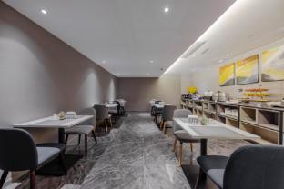 home inn selected shanghai lianhang road metro station