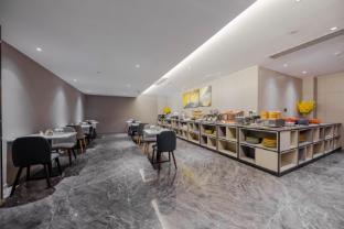 home inn selected shanghai lianhang road metro station