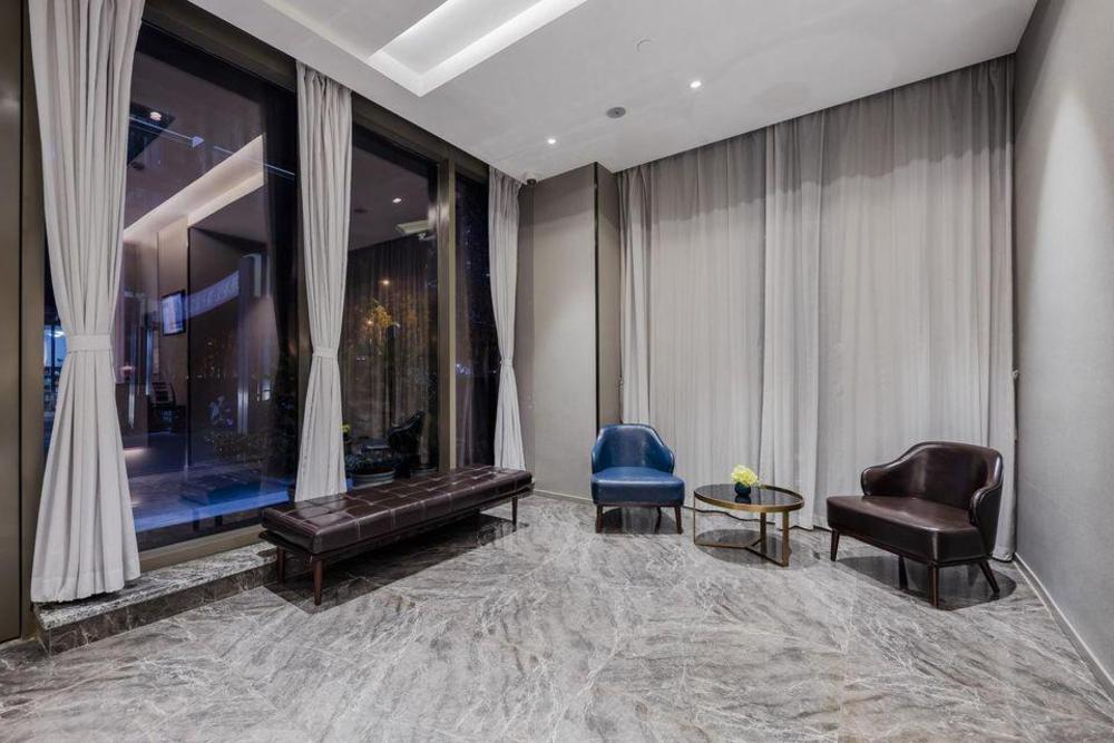 home inn selected shanghai lianhang road metro station