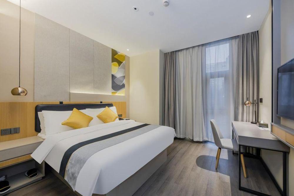 home inn selected shanghai lianhang road metro station