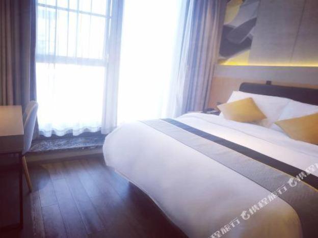 home inn selected shanghai lianhang road metro station