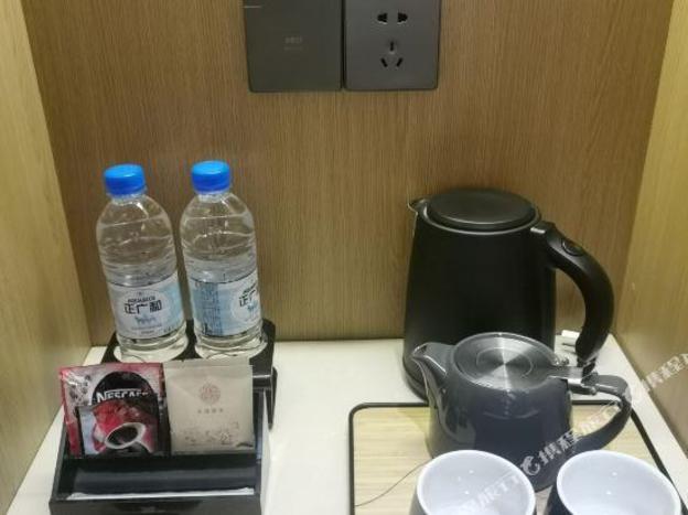 home inn selected shanghai lianhang road metro station