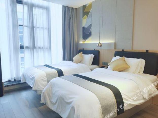 home inn selected shanghai lianhang road metro station