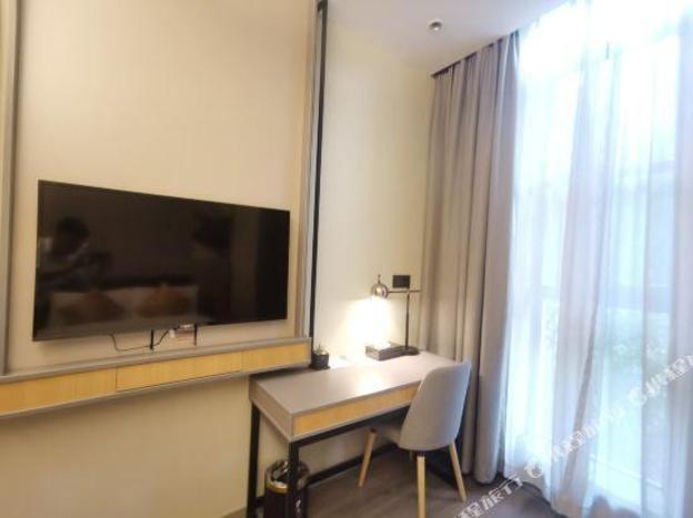 home inn selected shanghai lianhang road metro station
