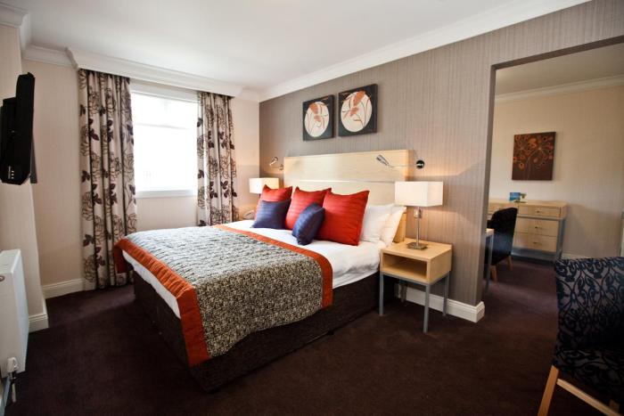 the caledonian hotel