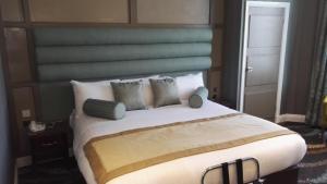 the caledonian hotel